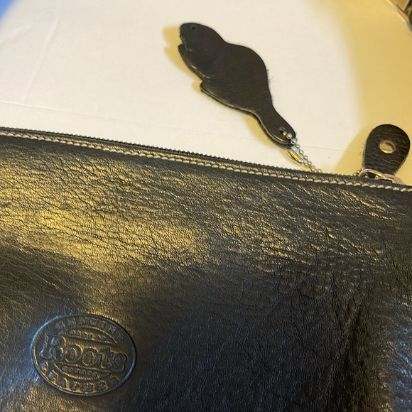 Roots Canada Vintage Black Pebbled Leather Fanny Pack - Picture 11 of 14